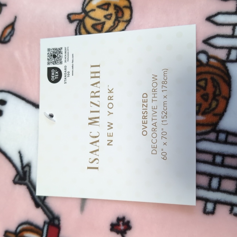 Viral ๐ฅ HTF Isaac Mizrahi Halloween Oversized Ghost Blanket ๐ป - Picture 3 of 4